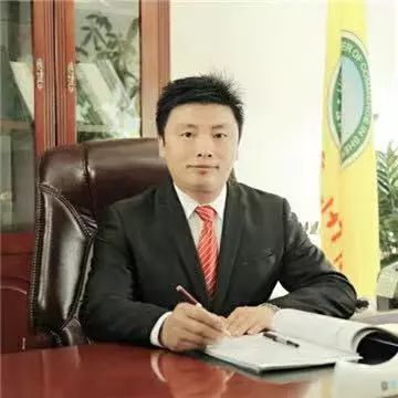 川商走出去 青年川商探出發展新路徑——記杰出青年川商候選人、婚慶禮儀服務創新者張明軒